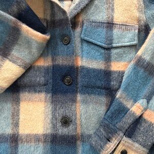 Faherty blue plaid shacket (S)